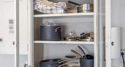 Sugar House Urban Escape: Cozy 3BR Near Mountains w/Wi-Fi & Ample Street Parking