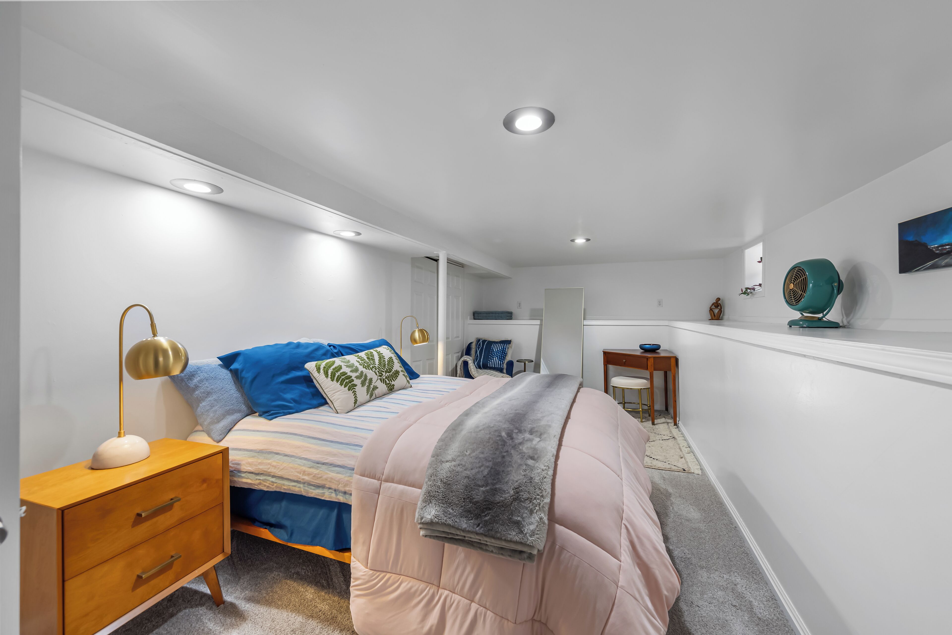 3 bedrooms, desk, free WiFi, bed sheets