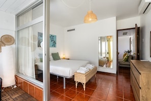 1 dormitorio, tabla de planchar con plancha, wifi gratis y ropa de cama