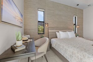 5 bedrooms, iron/ironing board, WiFi, bed sheets