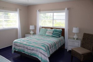 2 bedrooms, desk, iron/ironing board, free WiFi