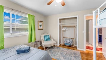 4 quartos, escrivaninha, Wi-Fi, roupa de cama