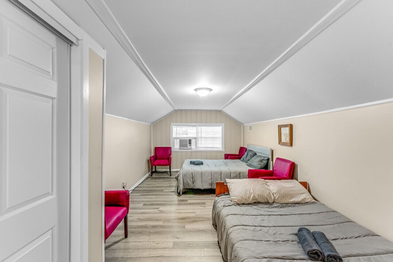 4 habitaciones, escritorio, wifi y ropa de cama 