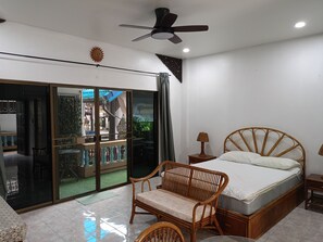 デラックス スタジオスイート | セーフティボックス (室内)、遮光カーテン、WiFi (無料)