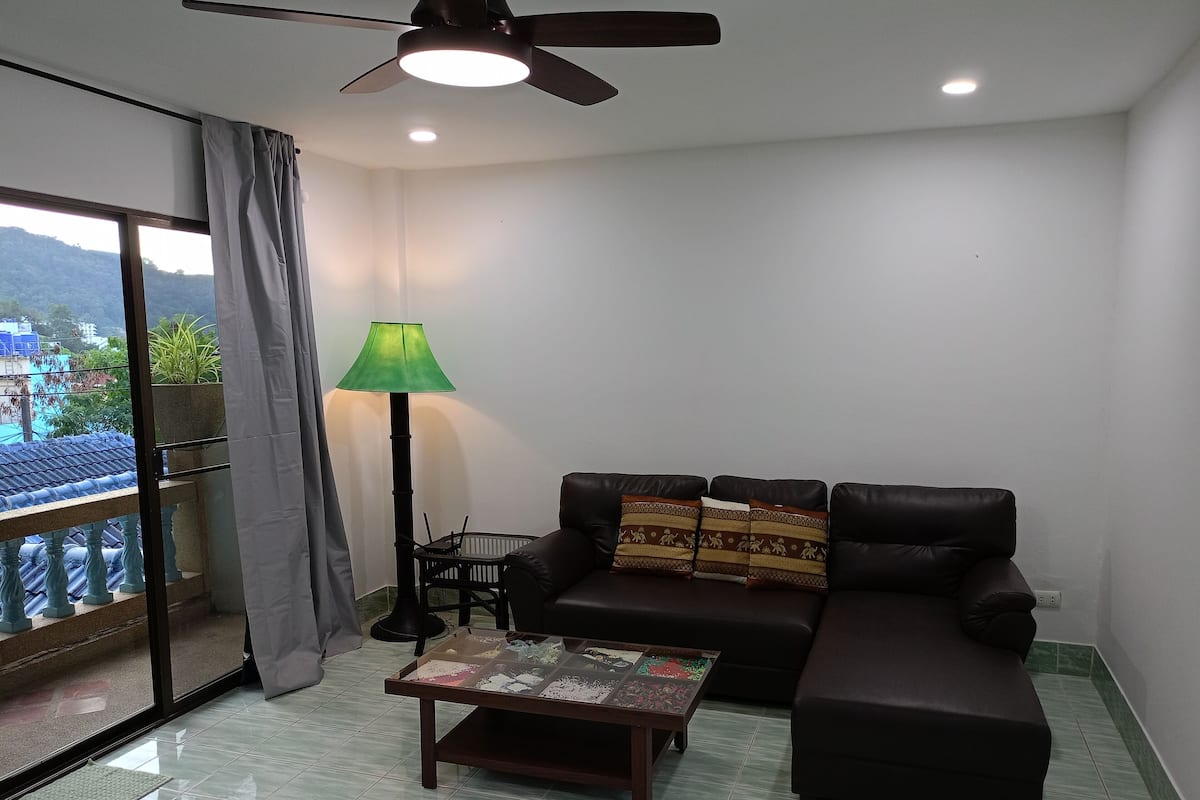 2 bedrooms, in-room safe, blackout curtains, free WiFi