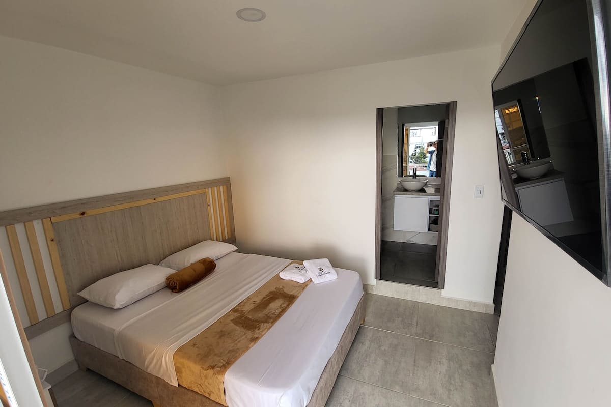 Elite Room | 10 bedrooms, individually decorated, individually furnished, free WiFi