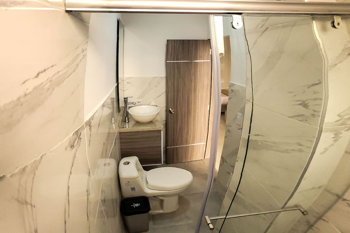 Deluxe Triple Room, City View | 10 bedrooms, individually decorated, individually furnished, free WiFi