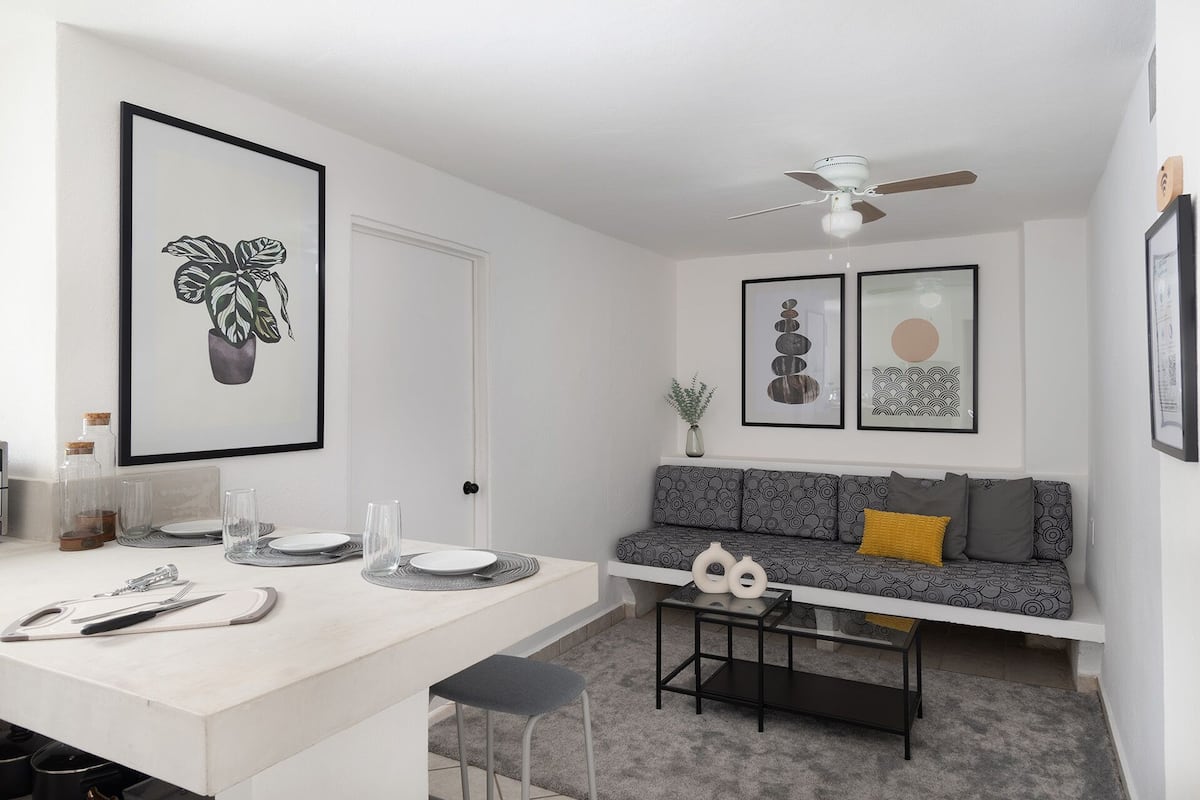 Classic Apartment | Living area