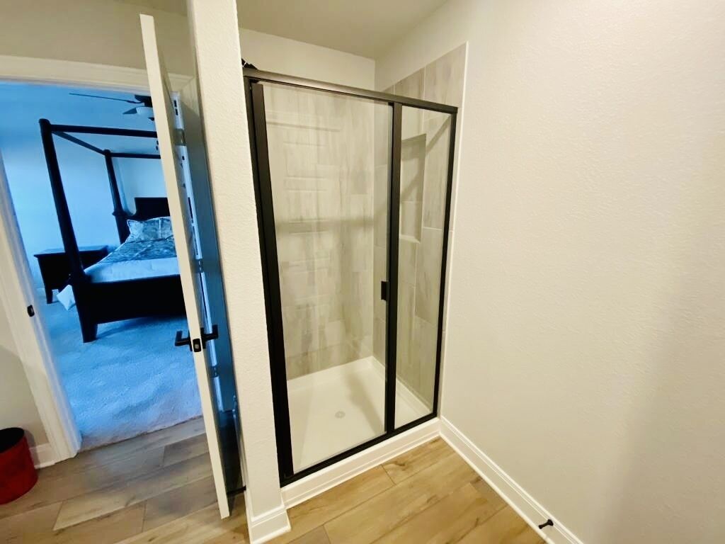 4 dormitorios, tabla de planchar con plancha, wifi gratis y ropa de cama