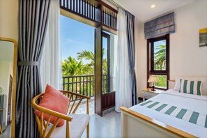 7 habitaciones, tabla de planchar con plancha y cuna de viaje 