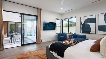 5 habitaciones, tabla de planchar con plancha y cuna de viaje
