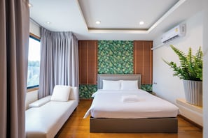 5 Beds 3 Bathrooms | Coffres-forts dans les chambres, décoration personnalisée