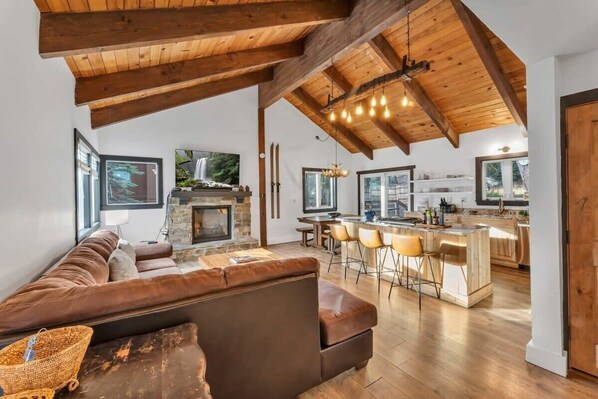 TV, fireplace, offices