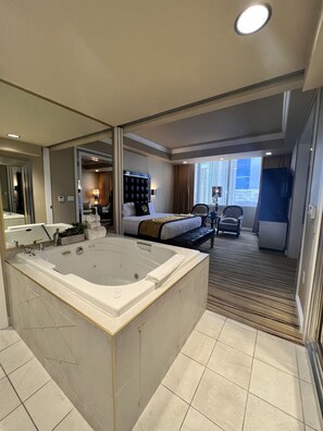 2 室のベッドルーム、アイロン / アイロン台、WiFi、ベッドシーツ