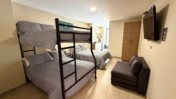 Family Suite | Egyptian cotton sheets, premium bedding, down duvets, minibar