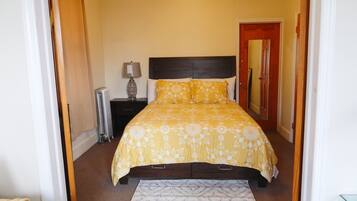 1 bedroom, desk, iron/ironing board, free WiFi