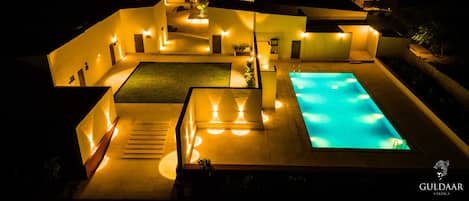 Indoor pool, seasonal outdoor pool