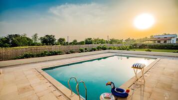 Indoor pool, seasonal outdoor pool