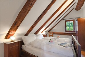 Family Chalet, Multiple Bedrooms, Mountainside (Rustico alla bolla) | 2 bedrooms, WiFi, bed sheets - Rustico alla bolla (Sonogno)