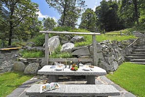 Family Chalet, Multiple Bedrooms, Mountainside (Rustico alla bolla) | Outdoor dining - Rustico alla bolla (Sonogno)