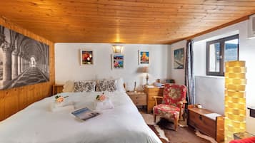 Family Chalet, 2 Bedrooms, Mountainside (Casa Carla 2) | 2 bedrooms, free WiFi, bed sheets