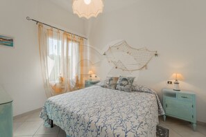 2 chambres, fer et planche à repasser