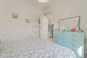 2 bedrooms, iron/ironing board