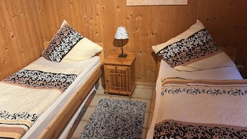 1 bedroom, free WiFi, bed sheets