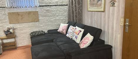 テレビ、DVD プレーヤー