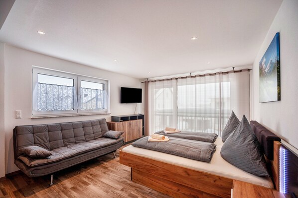 1 bedroom, free WiFi, bed sheets