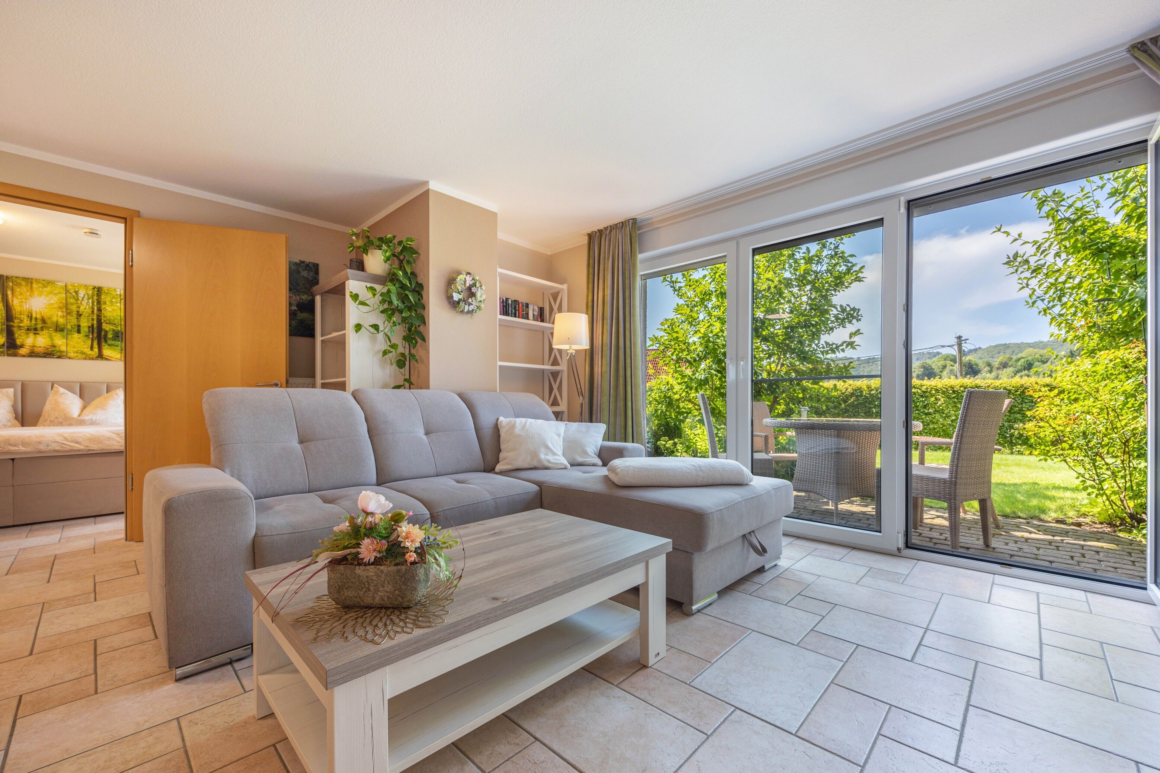 Télévision, lecteur de DVD, chaîne hi-fi