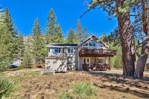 Exterior - Tahoe Base Camp: National Forest Land+River, Air Conditioning, Dog Friendly, Hot Tub (South Lake Tahoe)