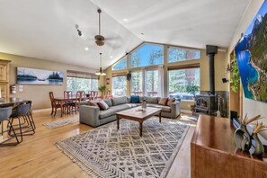 Smart TV, fireplace, DVD player, video library - Tahoe Base Camp: National Forest Land+River, Air Conditioning, Dog Friendly, Hot Tub (South Lake Tahoe)