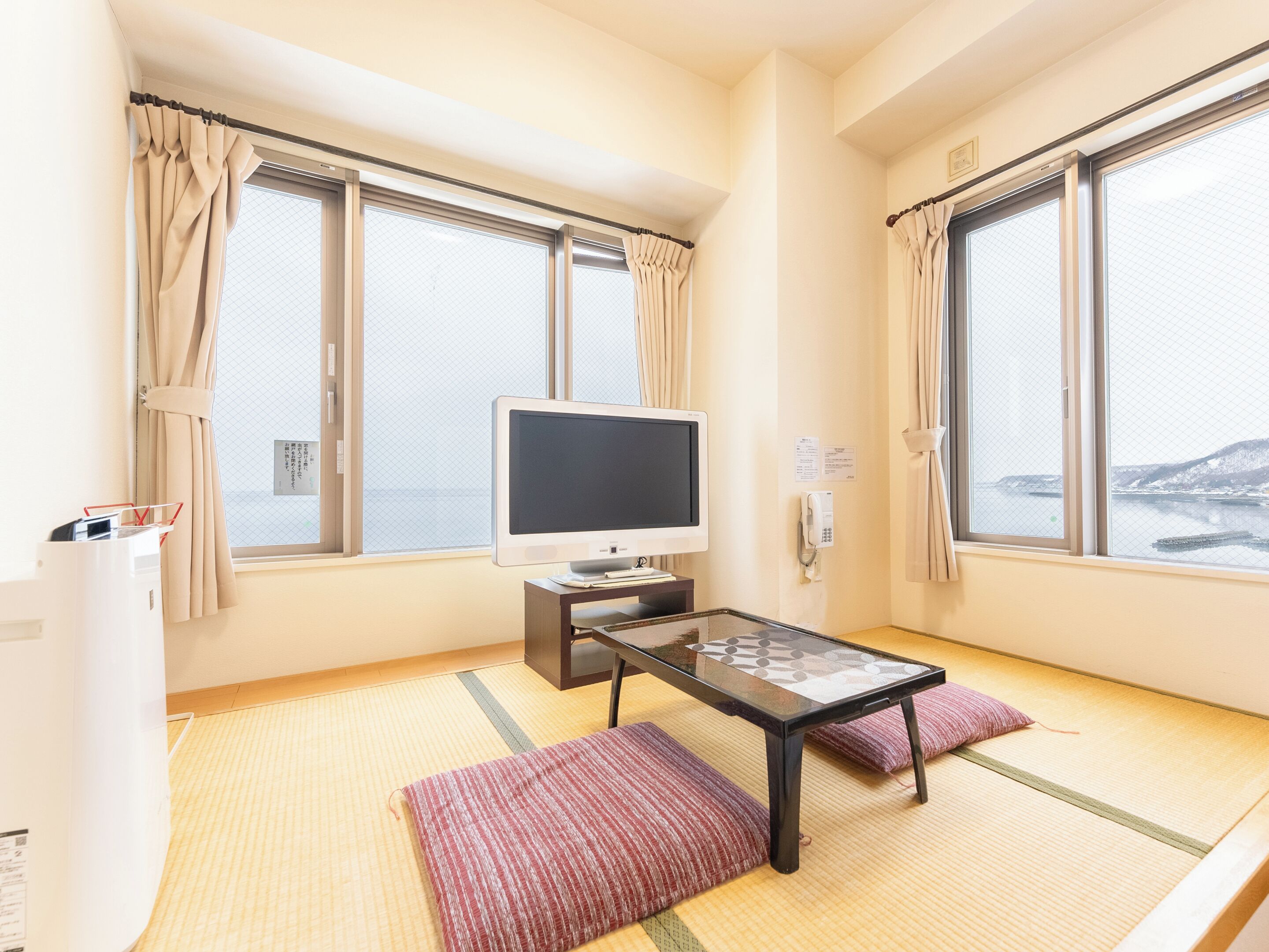 Superior Western-Japanese Room + Bedrock bath, Non Smoking | Free WiFi
