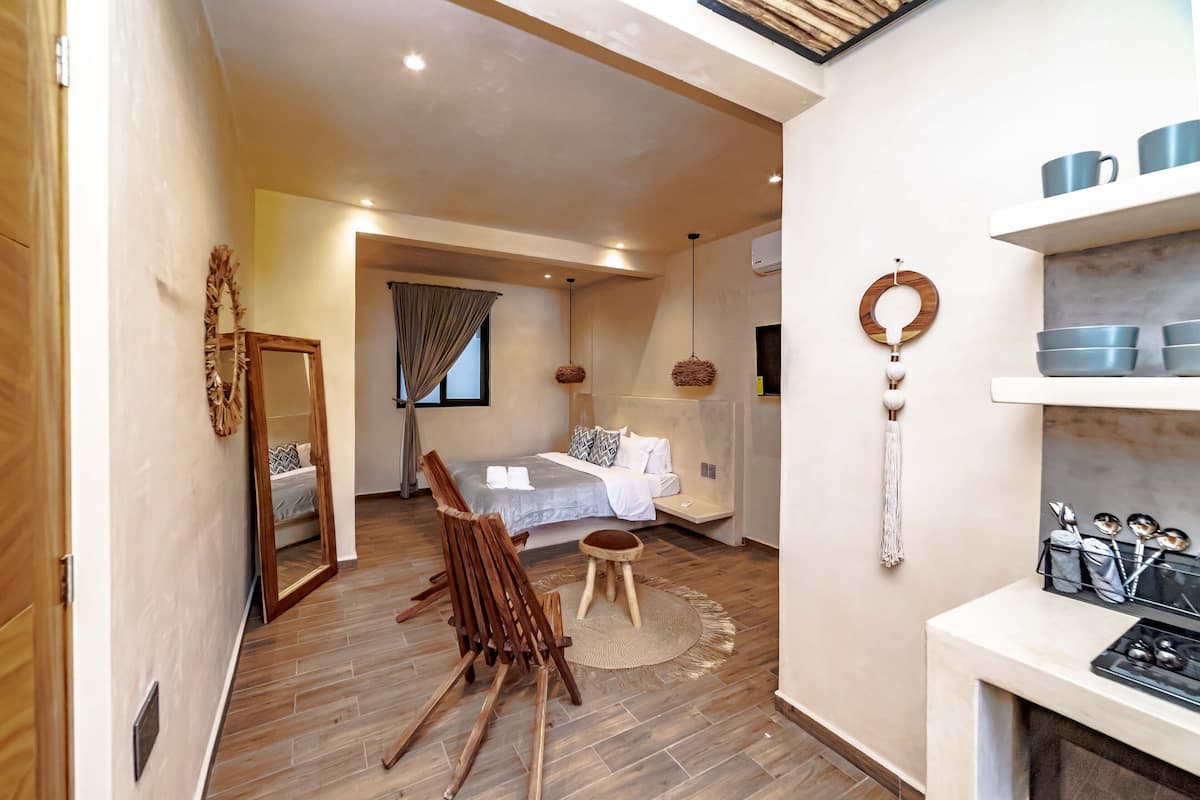 传统公寓 | 1 多间卧室、笔记本电脑工作区、熨斗/熨衣板、免费 WiFi