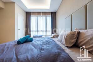 Individually decorated, individually furnished, desk, laptop workspace - Dorsett Residences, Sri Hartamas-KL, Hotel Theme Studio Homes by Flexihome-MY (Kuala Lumpur)