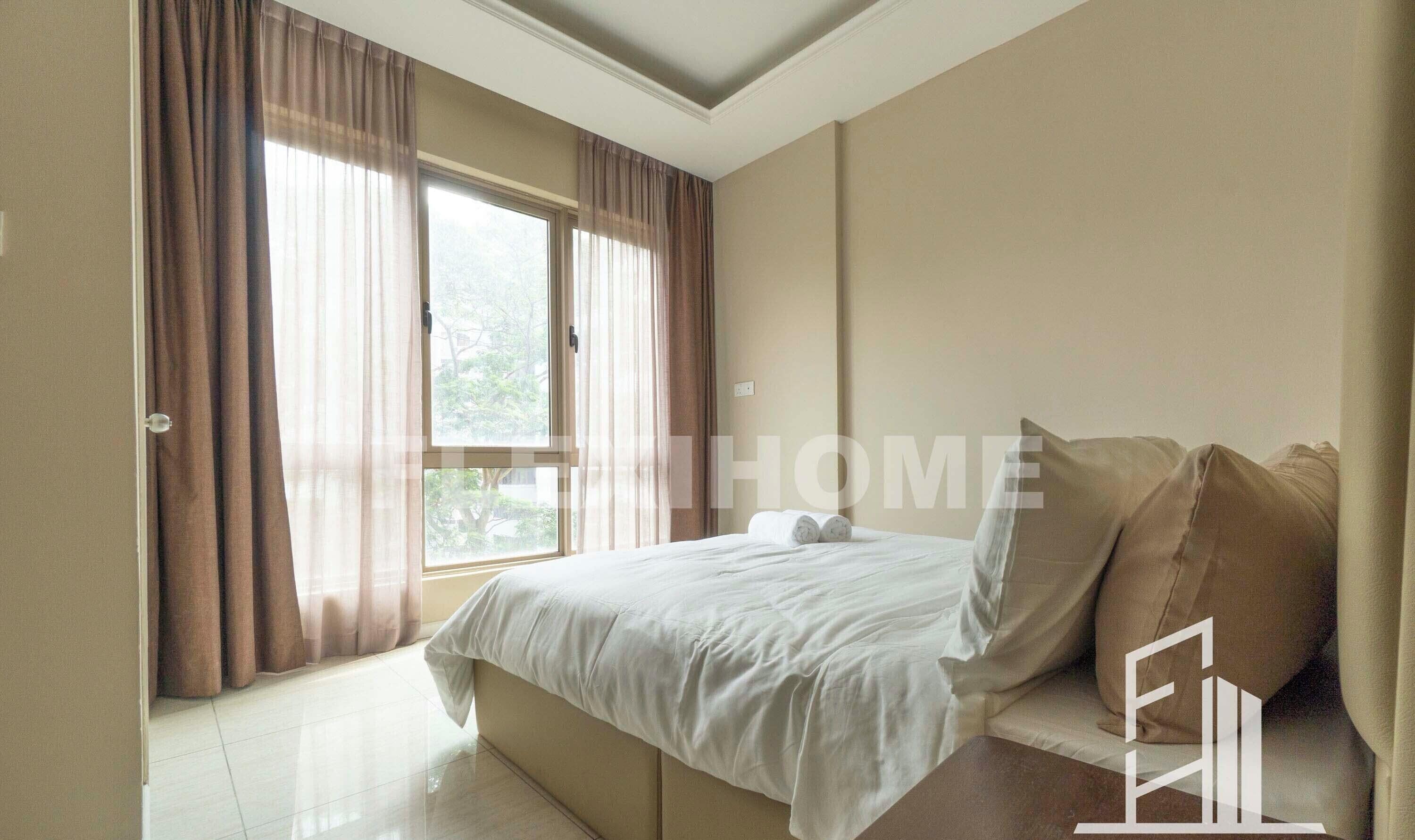 Estudi en suite empresarial, 1 llit de matrimoni, no fumadors, banyera | Decoració individual, mobiliari individual i escriptori 