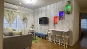 Interior - 450 (Osaka)