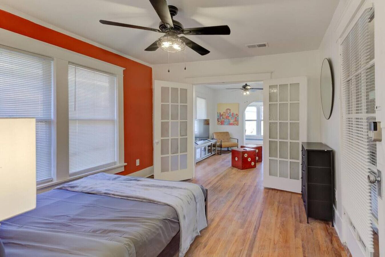 2 camere, una scrivania, ferro/asse da stiro, Wi-Fi gratuito