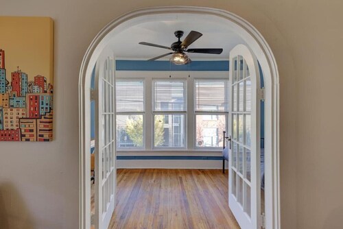 Charming Cooper-Young Flat in the Heart of Memphis