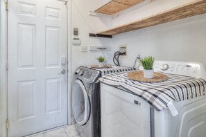 Laundry room - Ajax Suites (Ajax)