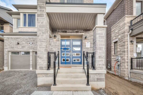 Front of property - Ajax Suites (Ajax)