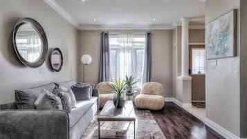 Design Villa | Living area | LED TV