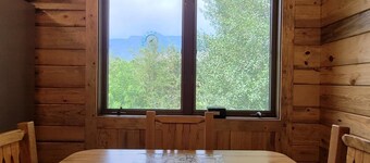 Legg Ranch Bunkhouse Close to Yellowstone