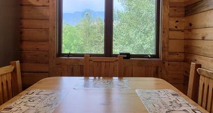 Legg Ranch Bunkhouse Close to Yellowstone