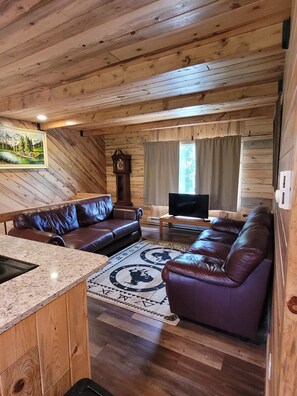 TV - 2bed/2bath 30 min from Yellowstone (Cody)