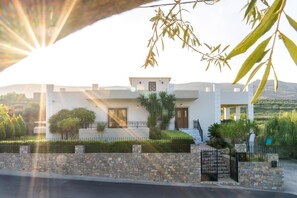 Villa | 3 bedrooms, soundproofing