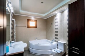 3 chambres, lits bébé (gratuits)