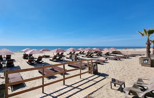 Villa Le Cantagril: Découvrez ses espaces atmosphériques, ses vues magnifiques et sa piscine accueillante.