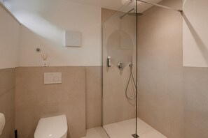 Ducha, cabezal de ducha tipo lluvia, artículos de tocador gratuitos